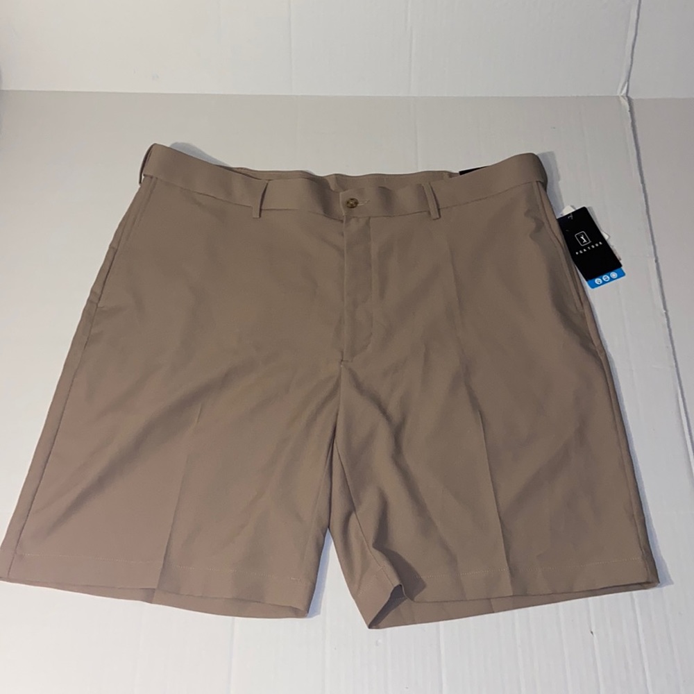 PGA Tour Expandable Waistband New Men’s Size 42 Golf Khaki Shorts